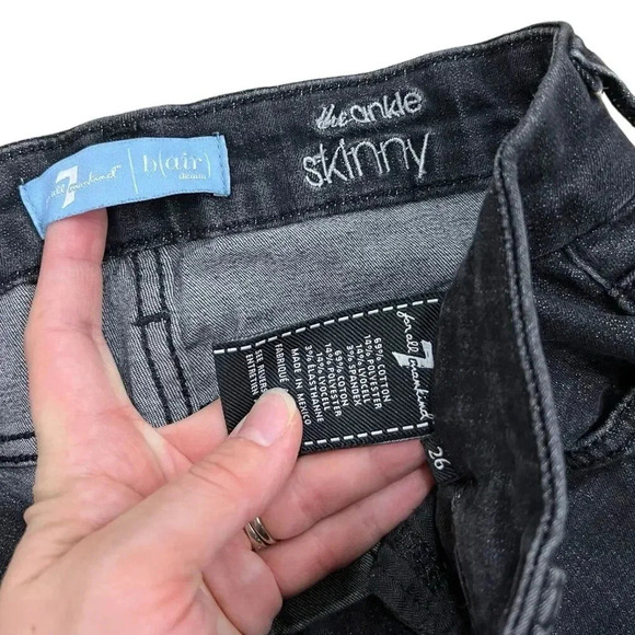 7 for all Mankind Black Distressed B(air) Ankle Skinny Jeans 26 - Picture 4 of 4